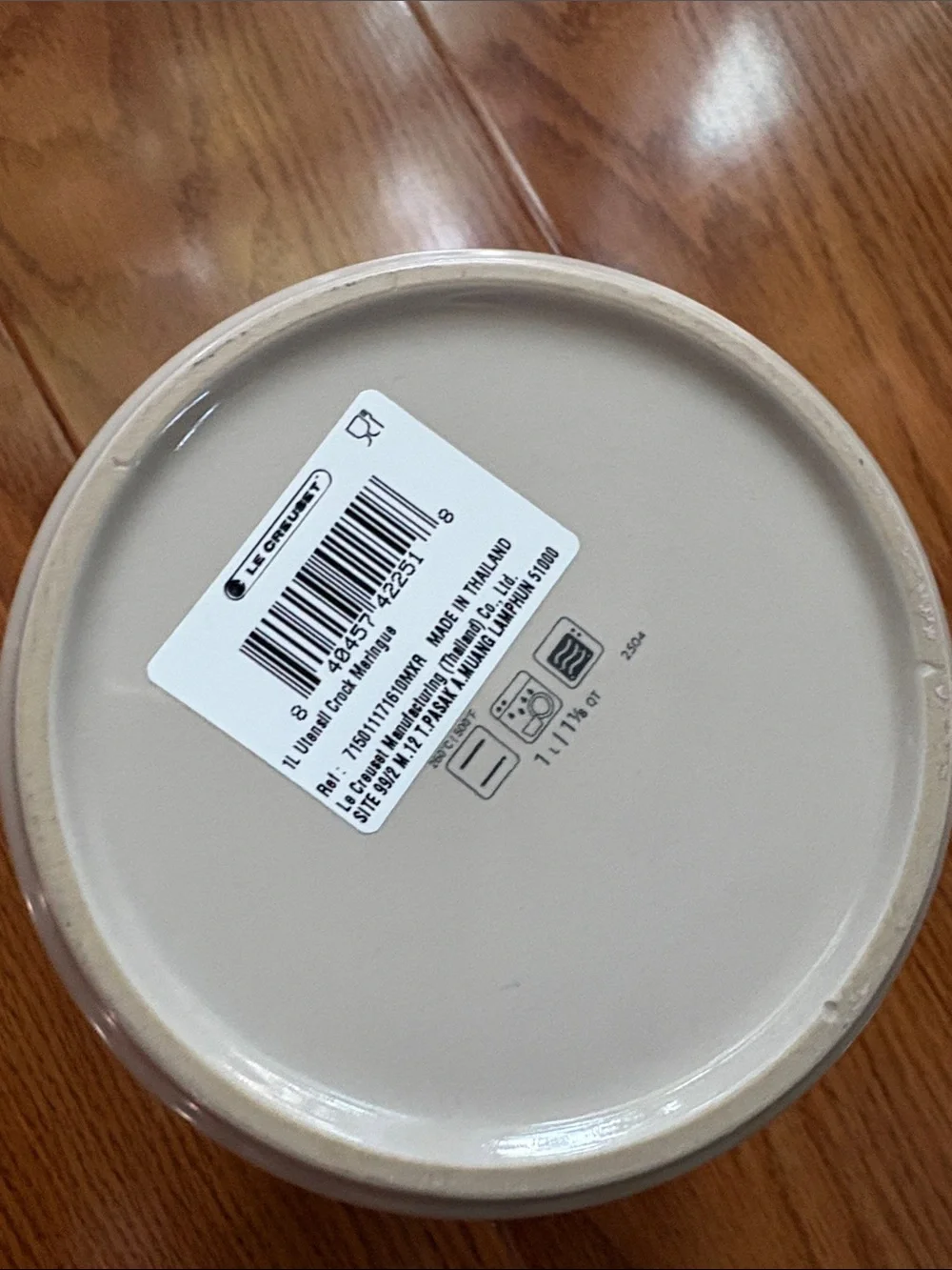 Le Creuset 1 Liter Utensil Crock in Meringue